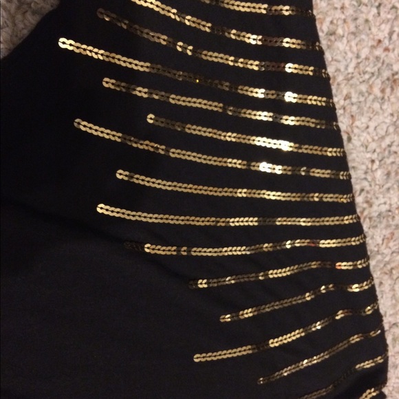 Spectacular soft flirty top - Picture 3 of 4